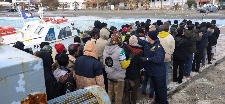 at-least-22-migrants-die-off-greece-after-6-days-at-sea