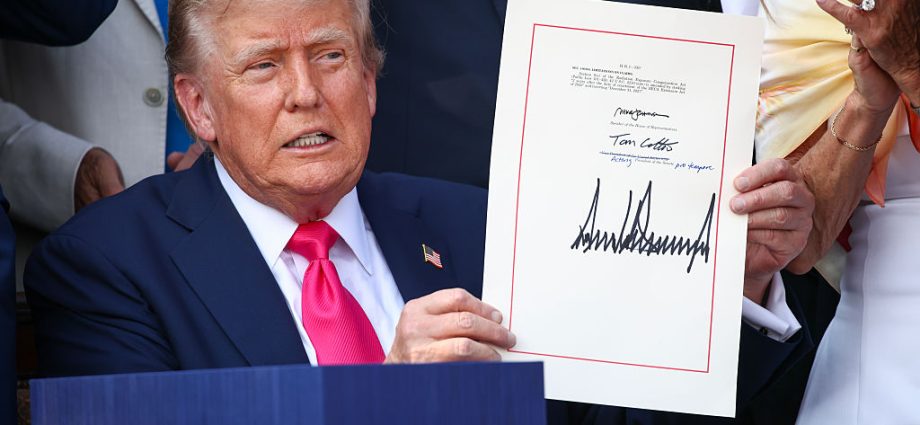 the-traitor’s-putting-his-name-on-everything-—-now-it’s-in-your-wallet