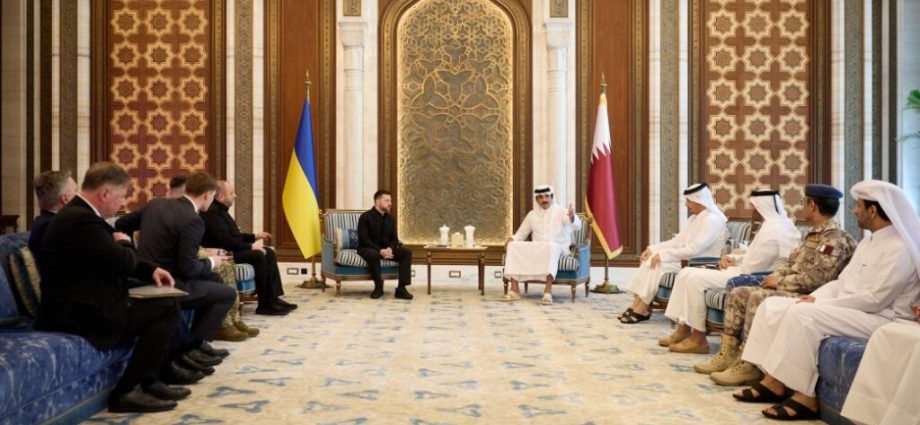 russian-satellites-imaged-us-diego-garcia,-prince-sultan-air-base,-al-udeid,-and-incirlik-—-days-before-iranian-strikes,-says-zelenskyy