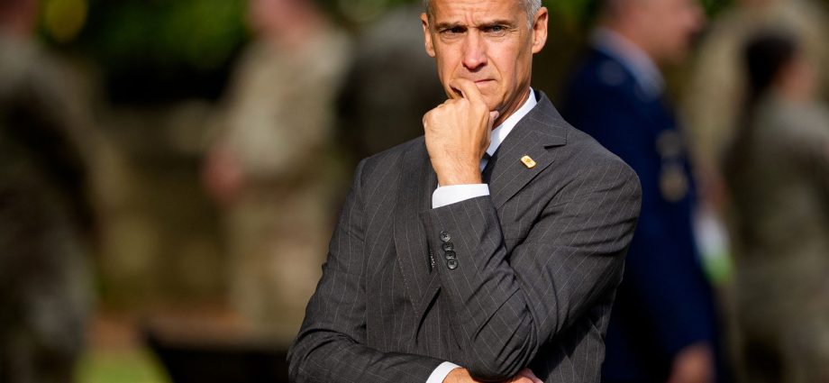 dhs-says-cory-lewandowski-left-department-following-noem’s-ouster