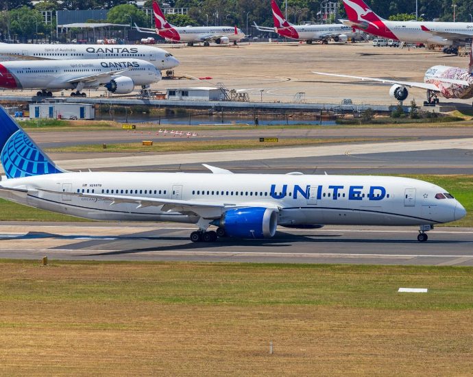 just-222-seats:-united-airlines’-4-ultra-premium-boeing-787-routes-in-2026