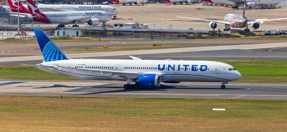 just-222-seats:-united-airlines’-4-ultra-premium-boeing-787-routes-in-2026