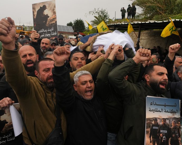 funeral-held-for-lebanese-journalists-killed-in-israeli-strike