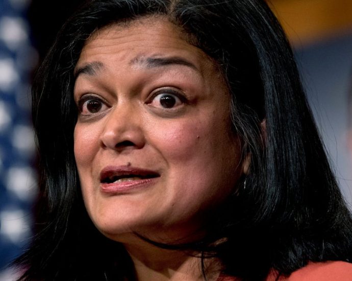 house-dem-calls-for-reparations-for-children-and-families-‘traumatized’-by-ice