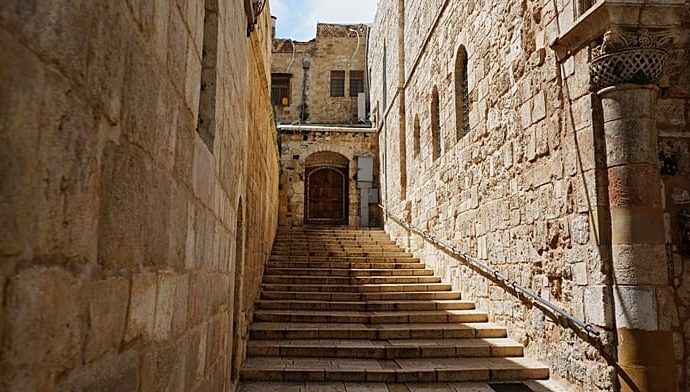 israeli-police-prevent-jerusalem’s-latin-patriarch-from-celebrating-palm-sunday-mass