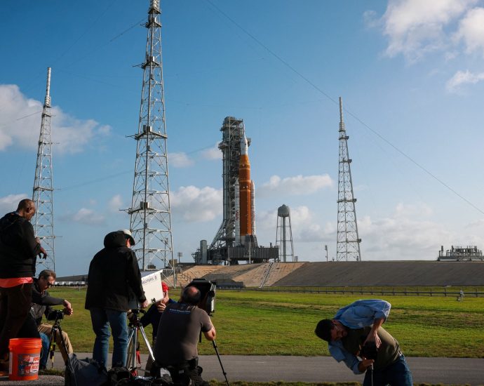 nasa-says-astronauts-ready-for-first-moon-mission-in-more-than-50-years