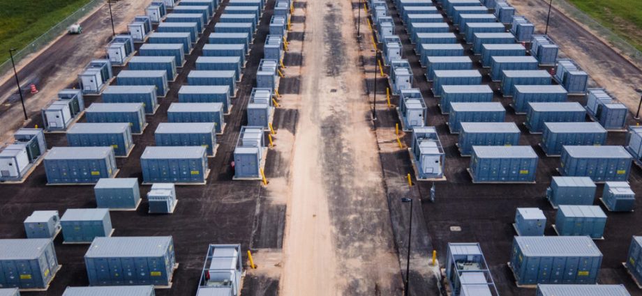 new-jersey-turns-to-big-batteries-as-power-prices-rise