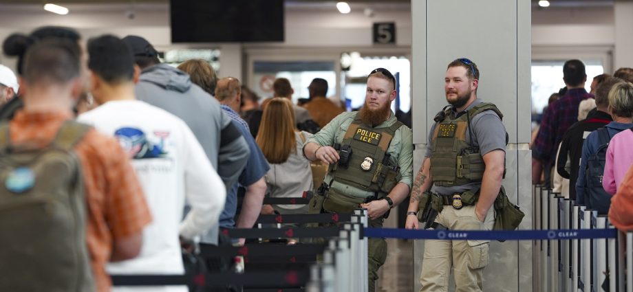 will-ice-leave-airports-once-tsa-agents-get-paid?-border-czar-says:-‘we’ll-see’