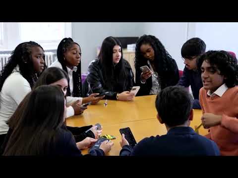 let-kids-be-bored:-french-parent-ahead-of-social-media-ban-vote