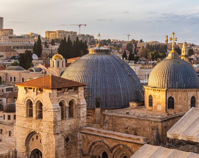 israel-reaches-security-agreement-for-easter-services-in-jerusalem,-easing-tensions