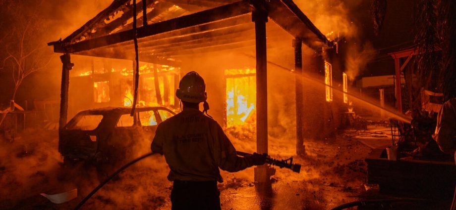 climate-disasters-hit-homeowners-through-insurance-bills,-and-states-want-big-oil-to-pay