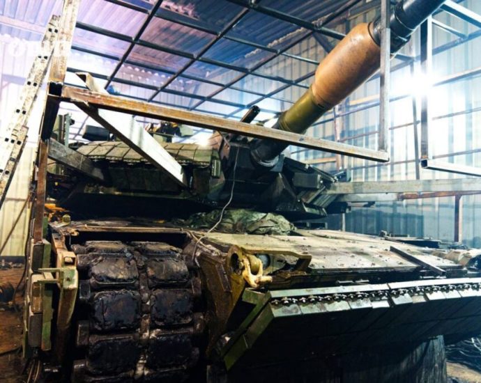 most-drone-armored-tanks-can’t-fire-their-guns-ukraine-just-fixed-that-on-an-abrams.