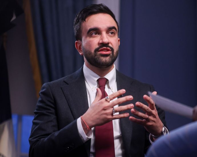 in-a-big-reversal,-zohran-mamdani-tells-nyc-agencies-they-can-use-tiktok