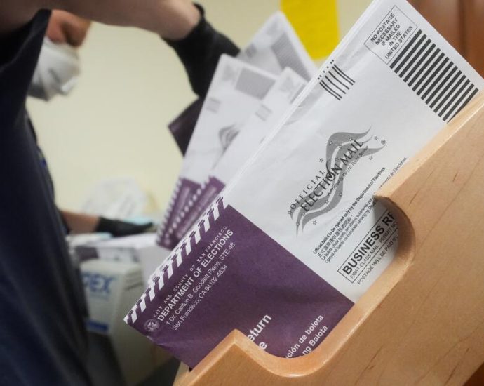 the-traitor-signs-executive-order-limiting-mail-in-ballots;-california-leaders-say-they’ll-fight