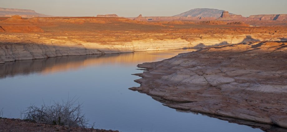 water-use-restrictions-follow-snow-drought-and-heat-wave-in-the-western-us.