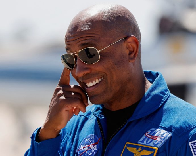 first-black-astronaut-candidate-‘proud’-victor-glover-will-make-history