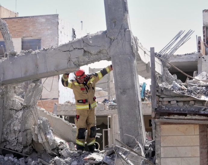 the-traitor-continues-threatening-war-crimes-if-iran-doesn’t-capitulate-‘immediately’