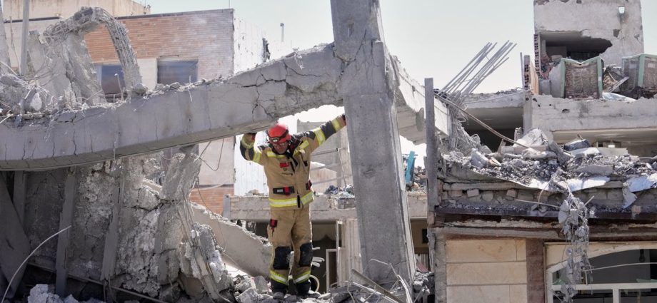 the-traitor-continues-threatening-war-crimes-if-iran-doesn’t-capitulate-‘immediately’