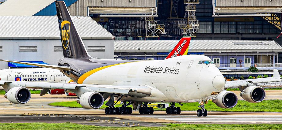 why-do-cargo-carriers-still-avoid-twin-engine-replacements?