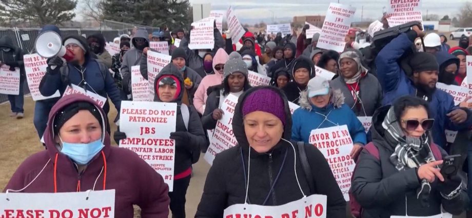 immigrant-workers-in-colorado-lead-“historic-strike”-at-jbs,-largest-us.-meat-processor