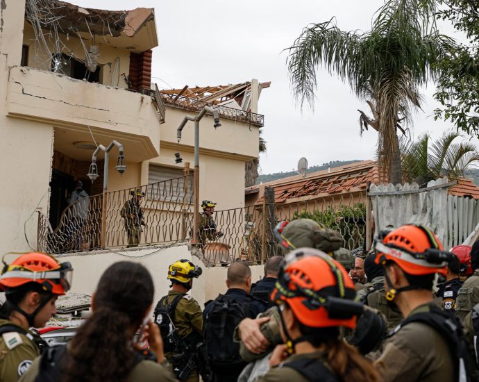 central-israel-hit-by-one-of-iran’s-largest-missile-barrages-in-weeks