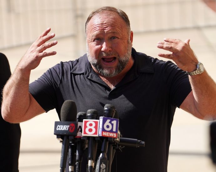 “he’s-gone”:-alex-jones-says-the-traitor-is-done-for