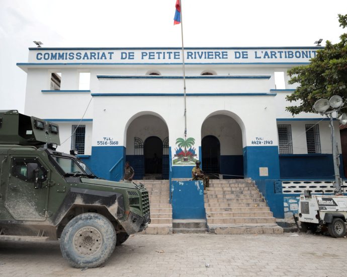first-troops-from-un-backed-gang-suppression-force-arrive-in-haiti