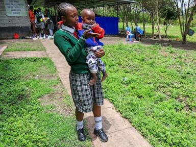 a-rare-school-in-kenya-is-empowering-teenage-mothers-with-education-and-child-care