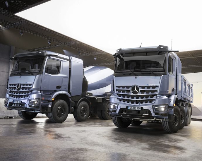 mercedes-benz-trucks-opens-orders-for-its-earocs-400-electric-construction-truck