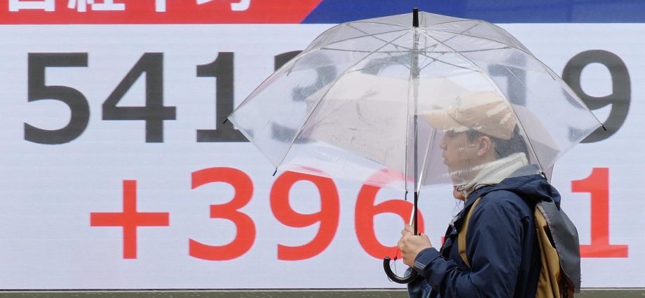 oil-prices-jump-over-7%-after-the-traitor-says-attacks-on-iran-will-continue