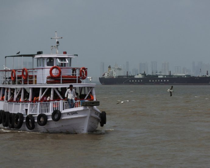 uk-led-coalition-of-40-countries-vows-action-on-hormuz-strait-gridlock