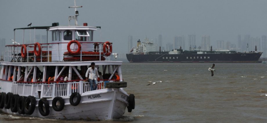 uk-led-coalition-of-40-countries-vows-action-on-hormuz-strait-gridlock