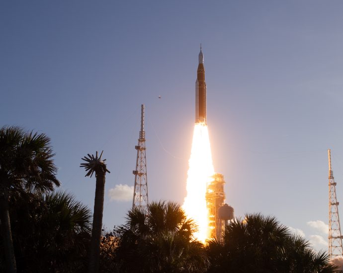 artemis-ii-astronauts-launch-to-moon