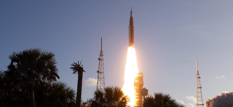 artemis-ii-astronauts-launch-to-moon