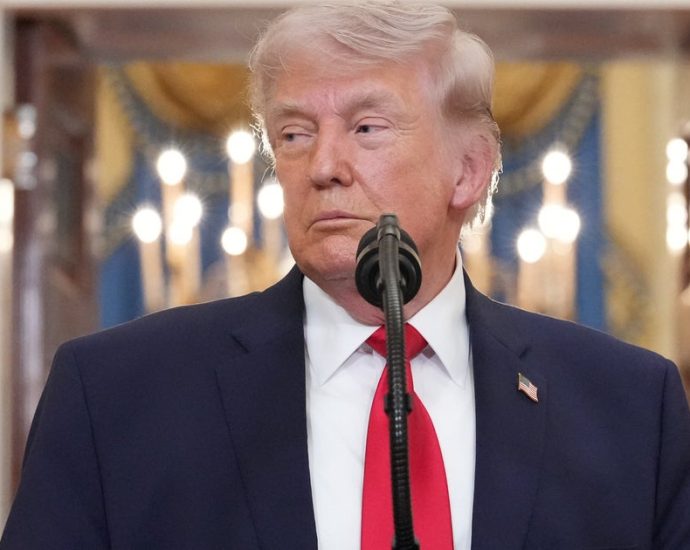 iran-fires-missiles-at-israel-and-gulf-neighbors-as-the-traitor-talks-of-winding-down-war