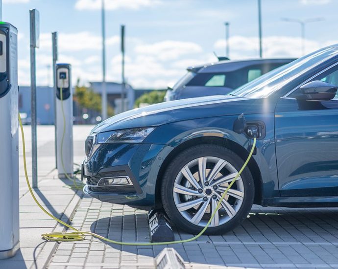 ladesofort-app-maps-15,000-ad-hoc-ev-charging-stations-across-germany