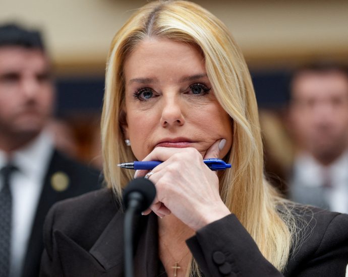 why-did-the-traitor-fire-pam-bondi-from-justice-department,-who-is-todd-blanche?