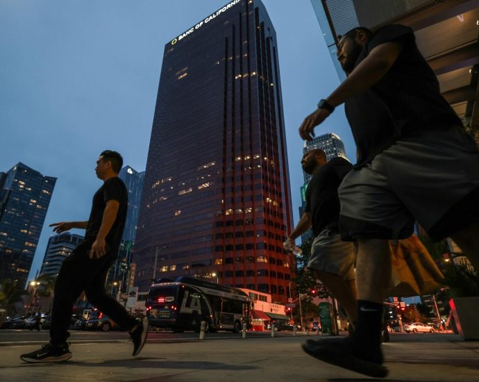 downtown-la.’s-cratering-real-estate-market-is-changing-—-rich-renters-are-buying-their-buildings