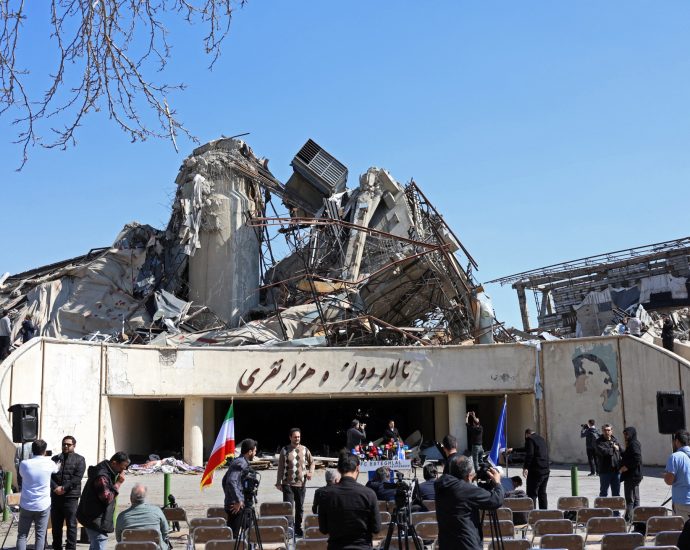 iranian-forces-launch-search-for-pilot-of-downed-us-fighter-jet