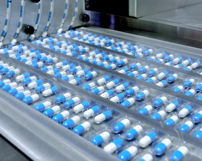 the-traitor-threatens-up-to-100%-tariffs-on-brand-name-drugs