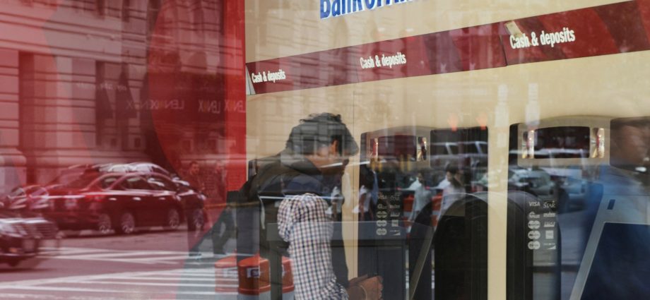 lawyers-search-for-epstein-survivors-for-bank-of-america-$72.5m-settlement