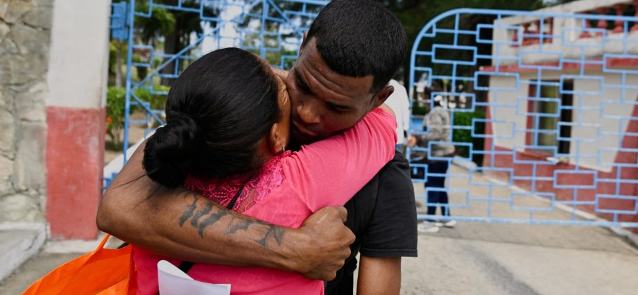 cuba-releases-over-2,000-prisoners-amid-mounting-us-pressure