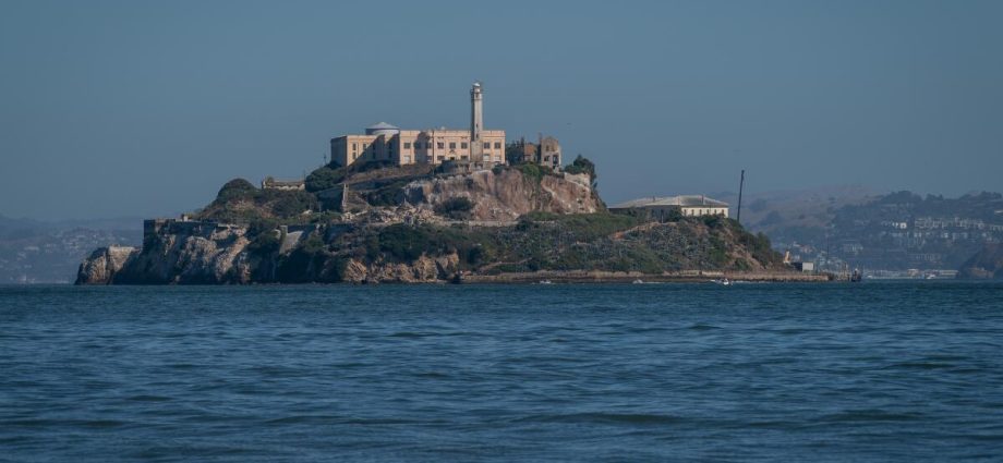 the-traitor-asks-congress-for-$152-million-to-start-rebuilding-alcatraz-prison