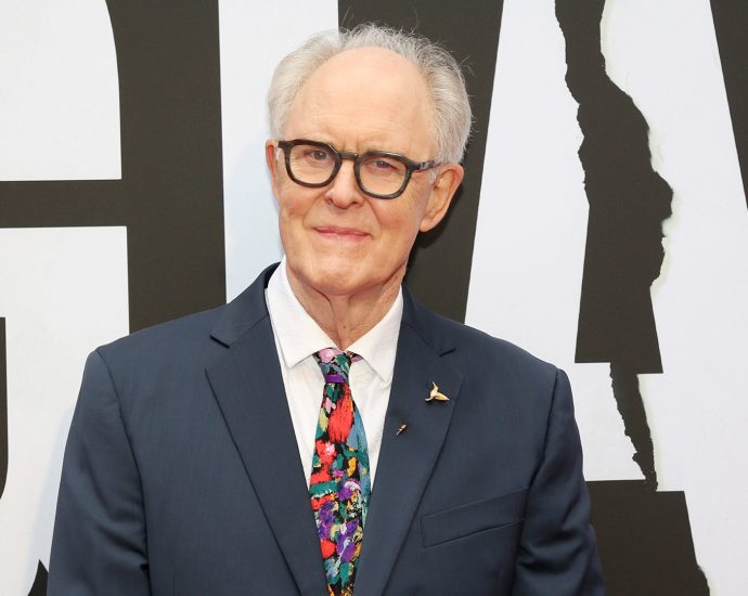 john-lithgow-says-jk.-rowling’s-views-have-been-‘misrepresented’-amid-‘harry-potter’-reboot