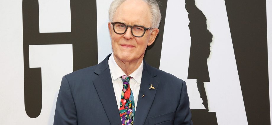 john-lithgow-says-jk.-rowling’s-views-have-been-‘misrepresented’-amid-‘harry-potter’-reboot