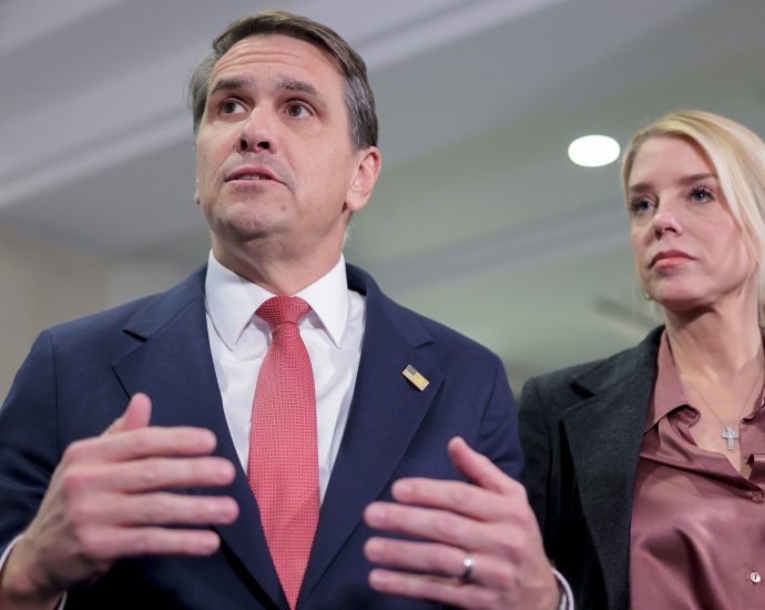 who-is-todd-blanche,-the-acting-attorney-general-after-pam-bondi’s-ouster?