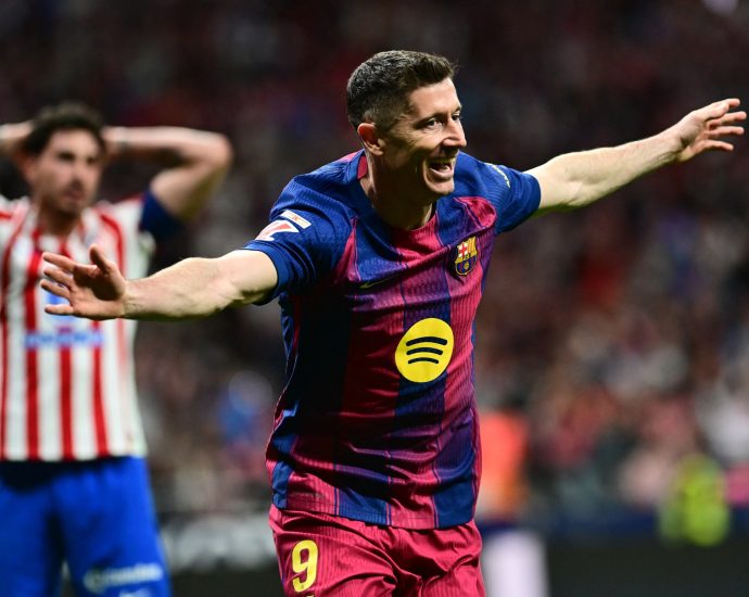 lewandowski-claims-late-la-liga-win-for-barcelona-at-atletico