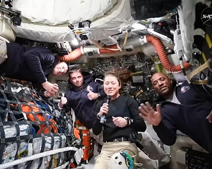 ‘not-the-moon-that-i’m-used-to-seeing’:-artemis-ii-astronauts-describe-seeing-the-far-side