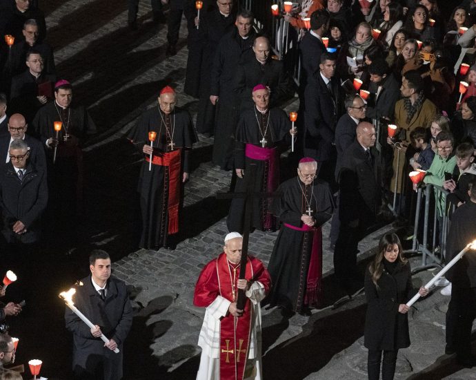 pope-leo-xiv-becomes-second-pope-to-carry-cross-at-colosseum-on-good-friday