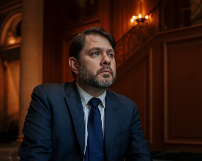 sen.-ruben-gallego-considers-a-2028-presidential-run:-‘we-have-to-look-at-it’